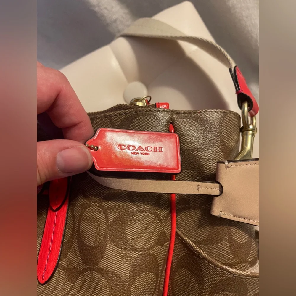 COACH Diaper / Gym / Laptop / Travel Shoulder Bag Tote - Picture 4 of 16